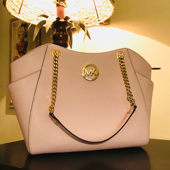 Michael Kors Handbags - Michael Kors Jet Set Tote